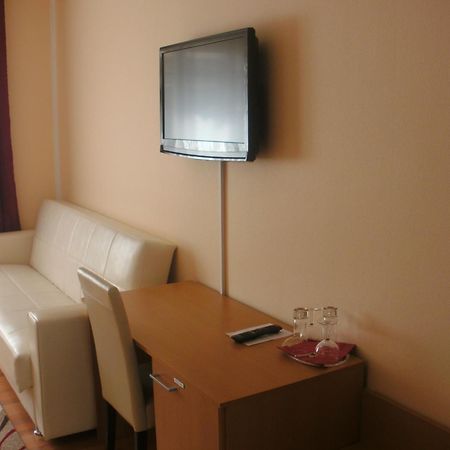 Hotel Rhein-Mosel-View Urbar  ภายนอก รูปภาพ