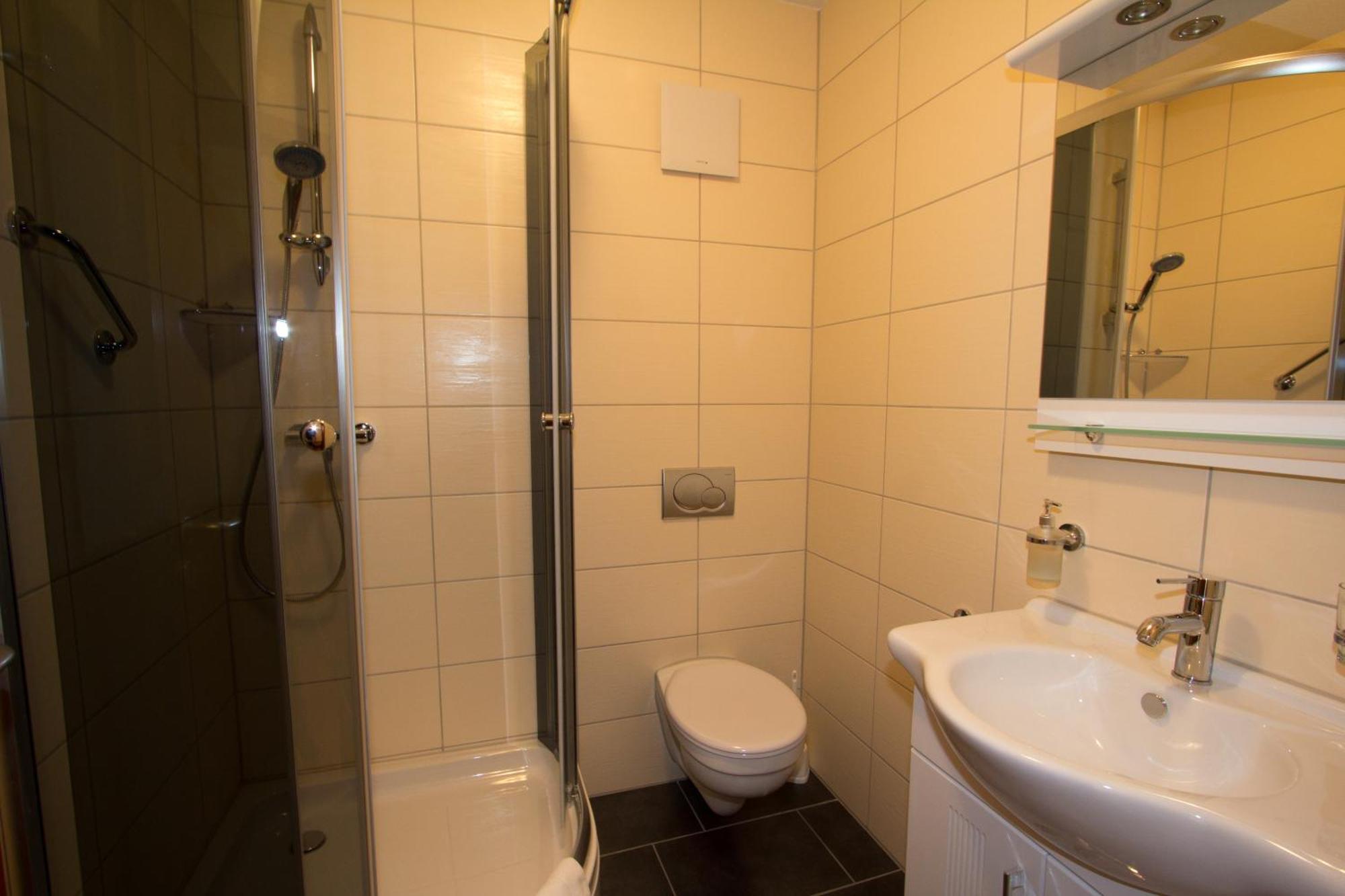 Hotel Rhein-Mosel-View Urbar  ภายนอก รูปภาพ