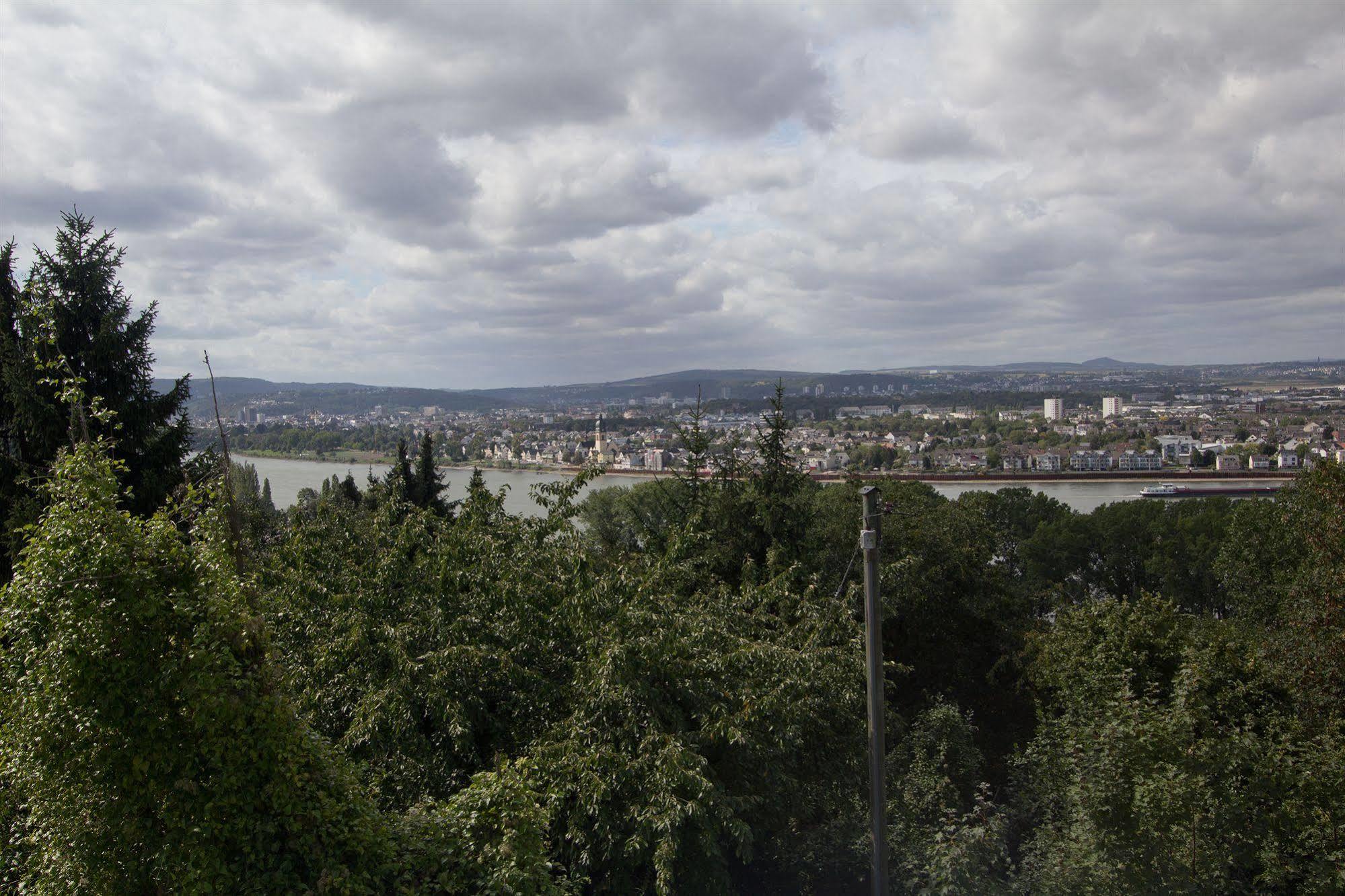 Hotel Rhein-Mosel-View Urbar  ภายนอก รูปภาพ