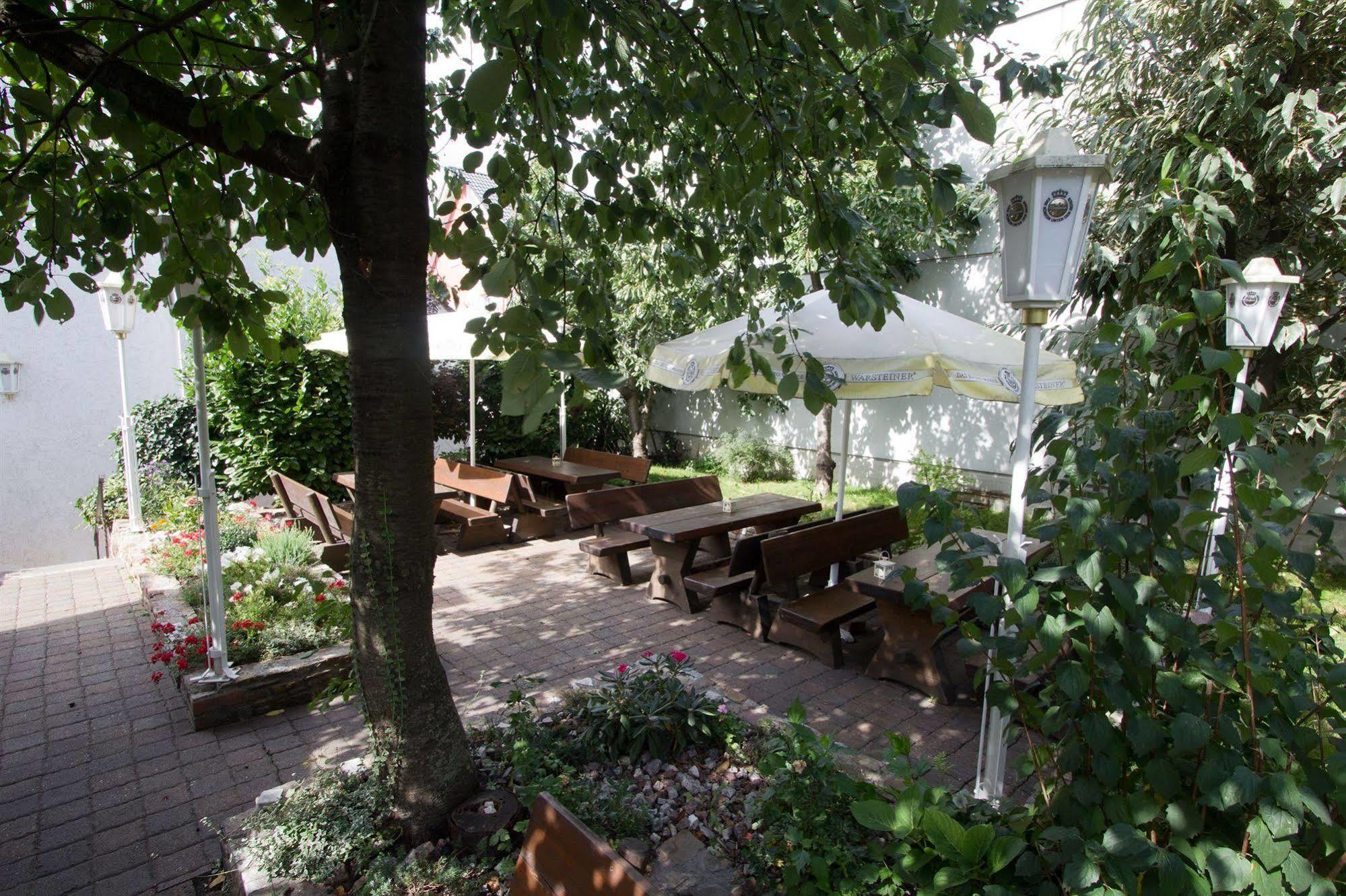 Hotel Rhein-Mosel-View Urbar  ภายนอก รูปภาพ